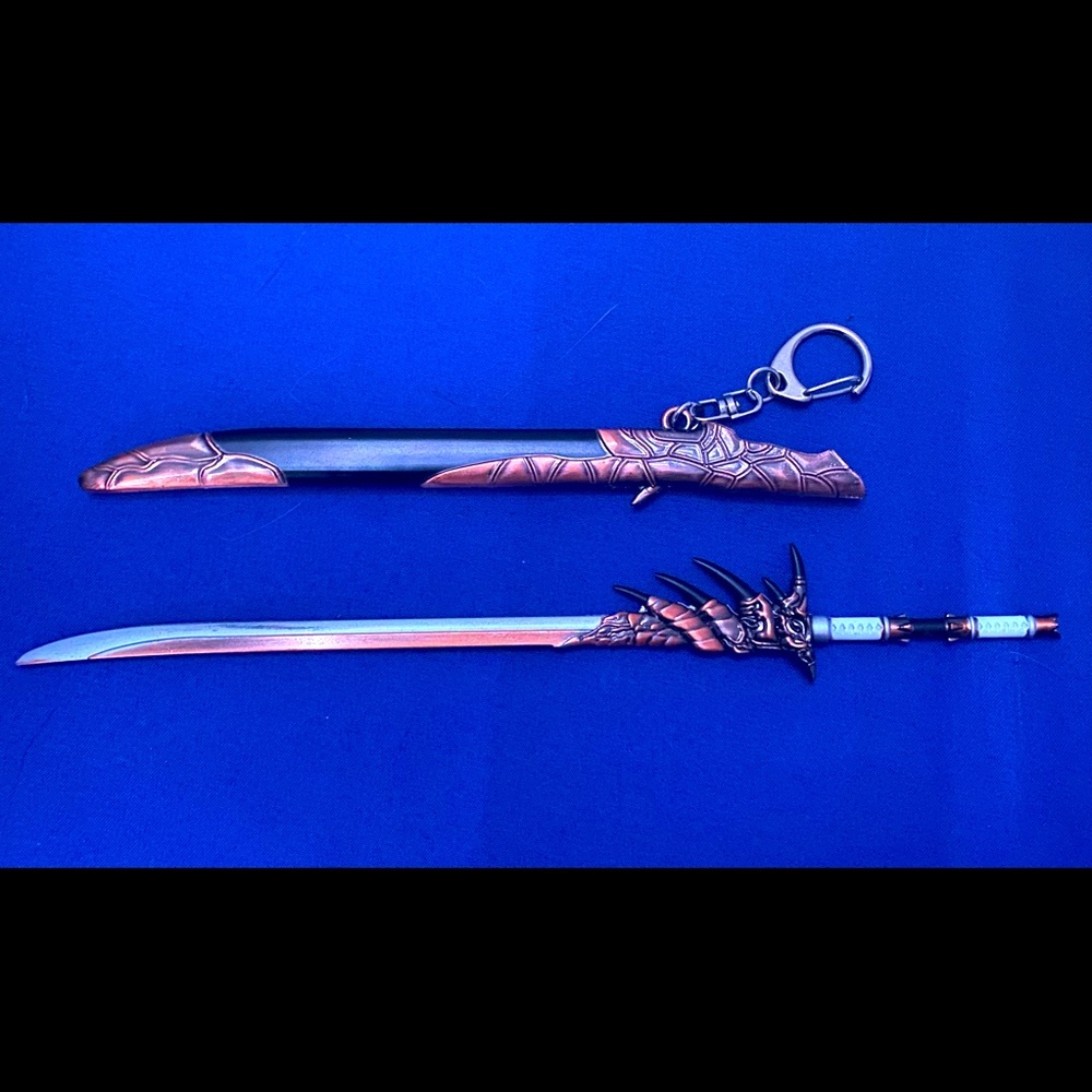Monster Hunter World Katana collectible, 22CM